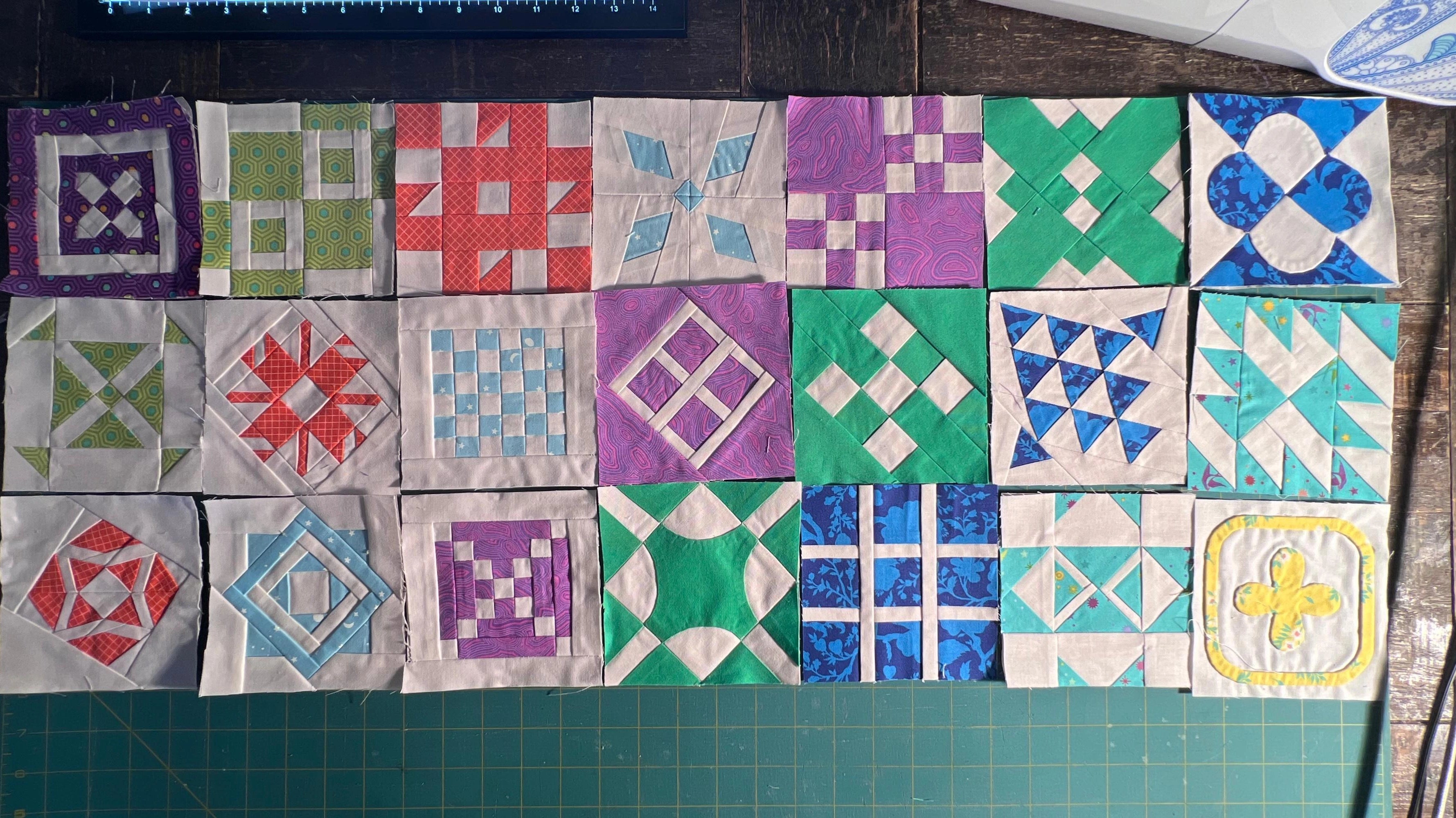 jane-stickle-quilt-bom-tula-pink-by-quillifera